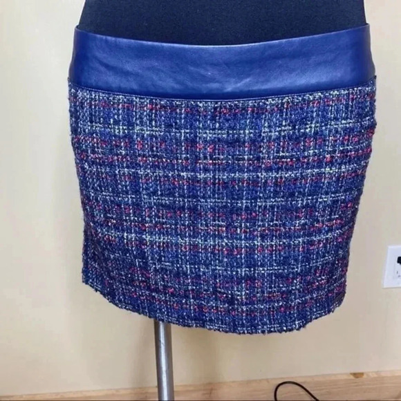 Abercrombie &Fitch mini skirt - Picture 2 of 10